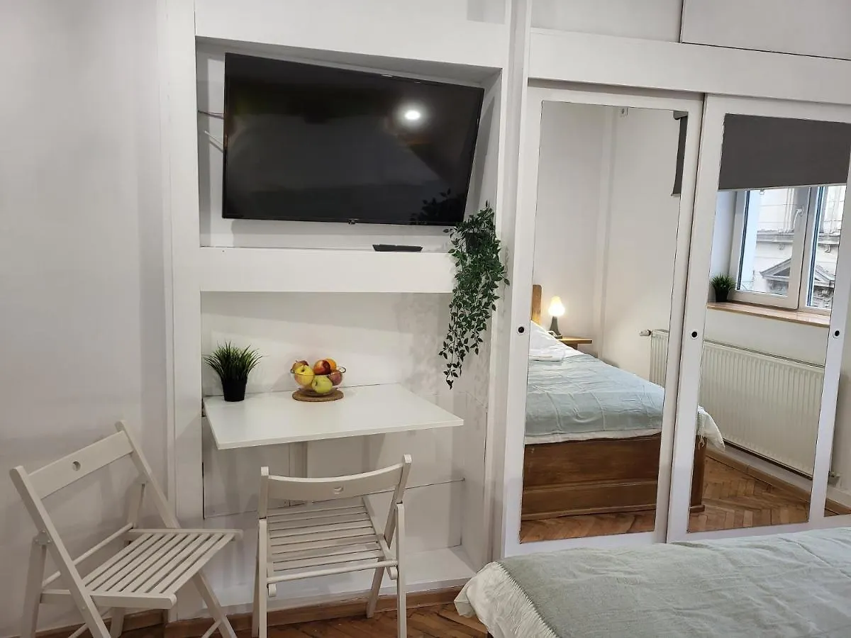 Cozy Old Town Apartments - Lipscani Bucharest