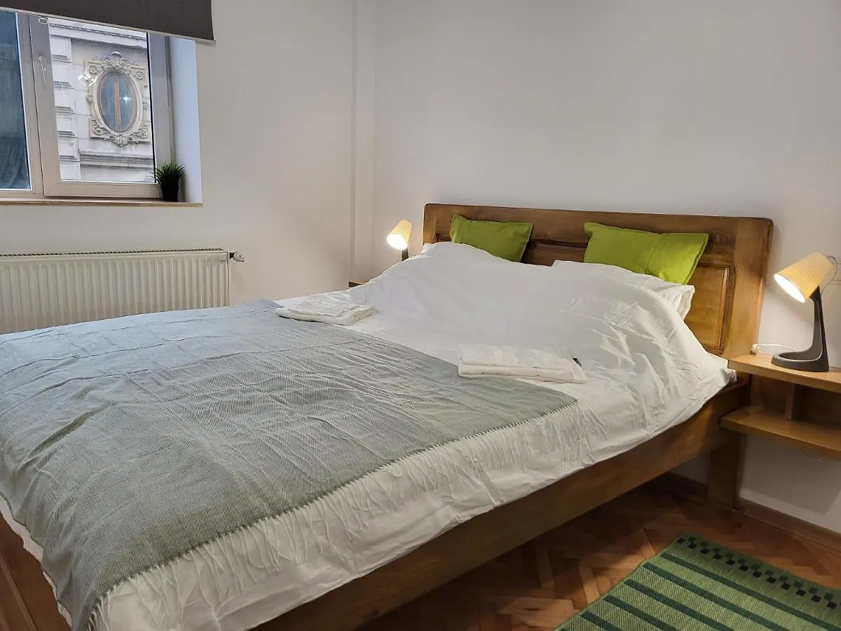 Cozy Old Town Apartments - Lipscani Bucharest