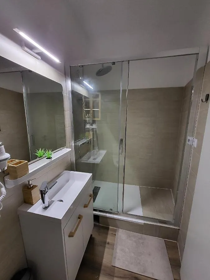 Cozy Old Town Apartments - Lipscani Bucharest